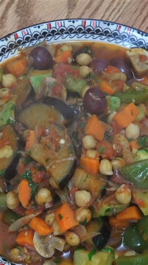 The Mediterranean Way to Eat | Vegetable Stew #GreekFood #PlantBased #ComfortFood #food