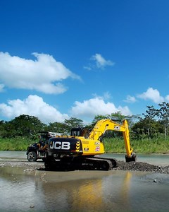 8.1K views · 271 reactions | Wish you were here. A #JCB JS205 excavator working for Bananeros Bruce in Costa Rica. _ Available in CIS. 205 NXT available in Africa, India, Latam, Middle East and South East Asia. | JCB | Facebook