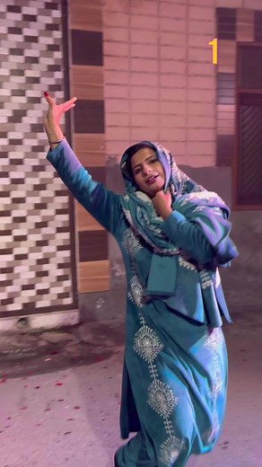 153K views · 5K reactions | Types of aunties on dance floor comment tuc kis no valy o  #comedy #funny #fbreels | Navneet Kaur Randhey | Facebook