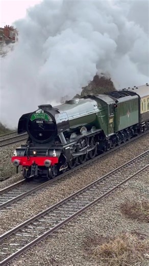 Flying Scotsman Arrives at Tyseley Station