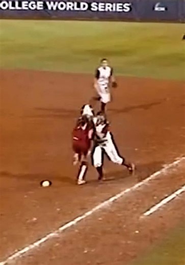 Was This Runner’s Interference Call Correct? 😳😱 #softball #runner #running #umpire #fyp