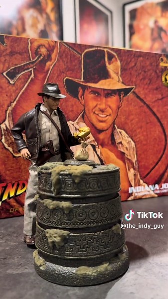 Mezco Indiana Jones Figure Review: Impressive Details