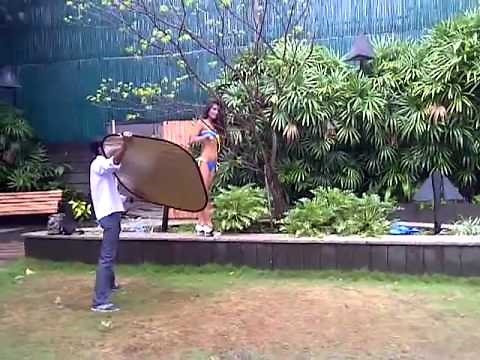 EXCLUSIVE POONAM PANDEY caught Un Dressing at a International Magazine Shoot Video
