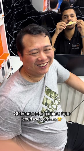 Falamos que o fut e churrasco iria começar 19h, porém só começava 22h, chegou lá n tinha ninguém!😂😂😂😂😂😂😂