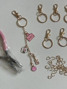 Make Your Own Charm Keychain Kit – DIY Keyring Craft Set for Kids & Adults - Etsy Canada