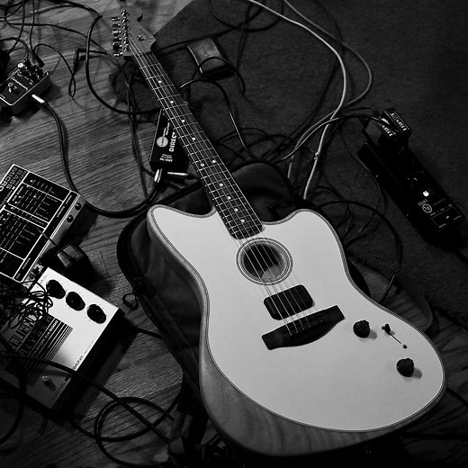 4.7K views · 122 reactions | From high-powered cleans to overdriven electric tones, the American Acoustasonic Jazzmaster offers five distinct voice pairs that can be played solo with the flick of the 5-way switch or blended via the Mod Knob for countless combinations. Turn up the volume and check out a few of our faves. Learn more here: https://bit.ly/3oZr4AG | Fender | Facebook