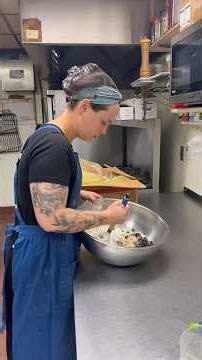 5am baking at the inn | granola, pie and more #baking #dayinthelife #bakery