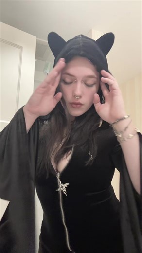 autumnn_angel (@autumnn_angel)’s videos with Heart In a Cage - The Strokes