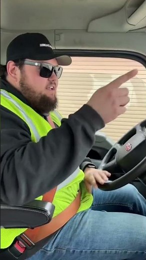 A day in the life with P&D driver, Trey! #magnum #transportation #truck #driver #trucking #cdl #ltl