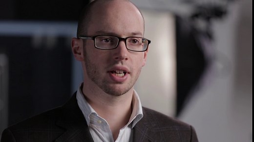 Nikon D3200 24.2 MP CMOS Digital SLR with 18-55mm f/3.5-5.6 AF-S DX VR NIKKOR Zoom Lens (Import)