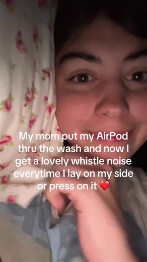 If it explodes in my ear I’ll miss u guys❤️