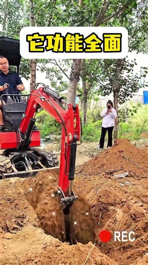 This machine combines digging and tilling, offering high efficiency through multiple uses. #digger