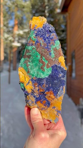 The magic of Azurite ✨#azurite #blueminerals #mineralspecimen #crystals #crystalspecimen