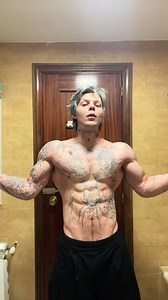 Día de Gimnasio: Tetas, Hombro y Tríceps con Fen Boy Rumano