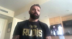 648K views · 3.7K shares | McGregor vs Mayweather Un motivo positivo.. Un motivo negativo .. Di questo incontro. P.S. Commentate e ditemi che pensate  | Alessio Sakara | Facebook