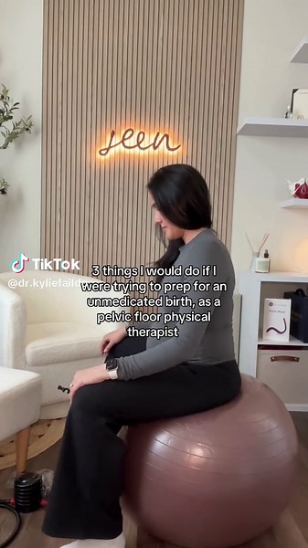 If I had to pick just 3 things⬇️ 1️⃣Strength train 2-3x/wk- resistance training during pregnancy is beneficial for so many reasons (for those that are able to). It improves muscle endurance, supports joint stability and reduces common pregnancy-related aches like back and SI joint pain. Even more so, it builds physical and mental resilience. Studies show that regular strength training in pregnancy can improve birth outcomes, shorten labor, and may reduce the need for interventions. 2️⃣Work with 