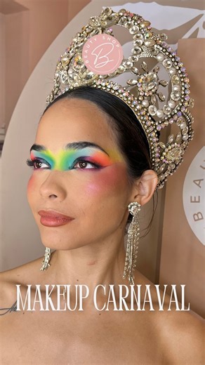 Beauty Shop Makeup & Skincare on Instagram: "Se acerca el carnaval 😍😍 Con @paulamakeupctes les hicimos un tutorial rápido de este makeup🤩 Les gustaría verlo ⁉️😱 Nuestra modelo hermosa @mayraszachrajcasco ❤️‍🔥⚡️ Muchas gracias @fausta_zapatos por los accesorios 😍 #carnaval #corrientescapital #carnavaldecorrientes #makeupcarnaval"
