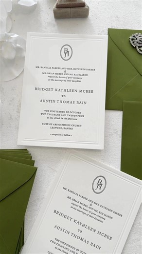 First impressions matter — especially when it’s your wedding. Generic invitations won't do justice to a celebration this meaningful. Mass-produced templates feel flat, forgettable, and cheap. Our handcrafted wedding invitations, adorned with real gold foil and printed on thick, museum-quality card stock, are designed for couples who expect nothing less than excellence. ➡️ Distinctive designs that reflect true elegance ➡️ Customizable layouts that feel personal and refined ➡️Premium materials wor