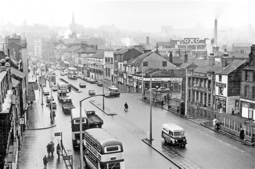 23 photos show dealers where you might have bought your first car in the 60s or 70s