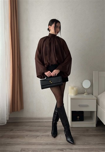 How to Style a Loose-Fitting Blouse