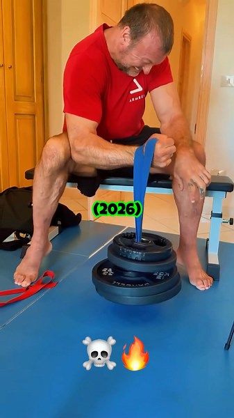 Devon Larratt Doing His Classic Armwrestling Pronation Lift in 2026! ☠️🔥