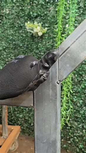 Simple tricks to close metal cavities that are easy to... #Shorts #toolszilla