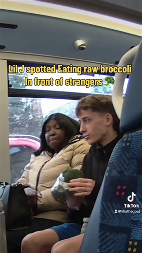 Lil J offers his morning snack to big fan on london bus 🥹 #liljaura #liljformayor #vegetables #prank #fyp
