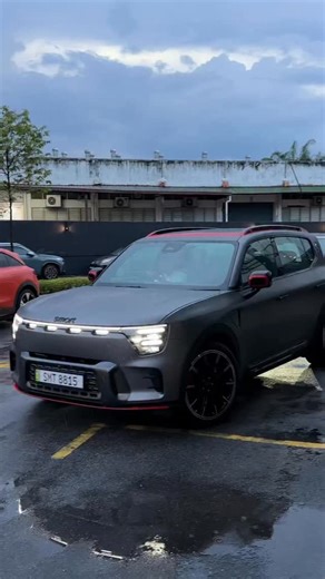 The price for Smart #5 in Malaysia has finally been revealed. Our market received two variants for now including the Premium and Brabus. Powered by a 100kWh NMC battery, the Smart #5 Premium is capable of delivering up to 590km of WLTP-rated range, while the Brabus version can go up to 540km. Being 800V models, they can support DC charging speed of up to 400kW. If the DC charger is fast enough, it would only take around 15 mins to charge Smart #5 Premium and Brabus from 10% to 80%. #Smart5 #Smar