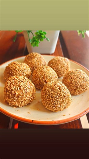 Aaj makar sakranti par mummy ne banaye ekdum soft - til mawa laddoo (without using mawa ) - Live video by Vijay Haldiya Founder of Zayka Ka Tadka | Zayka Ka Tadka