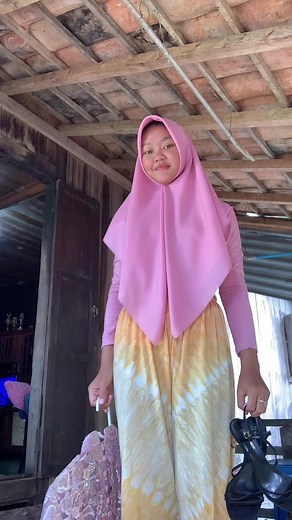 Fashion Showcase: Stylish Hijab and High-Heels