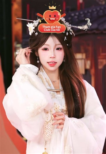 Chúc mừng Tư Niễn Top 2 Tuyệt Sắc Giai Nhân!