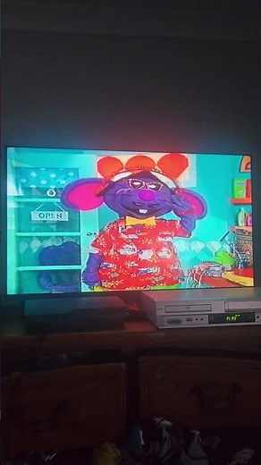 Bananas in Pyjamas News Flash Rat Has An idea