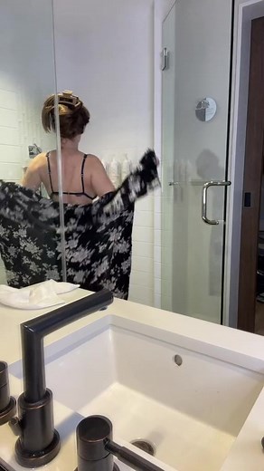 Oops 👀 Follow Me! #reels | Justine Jakobs