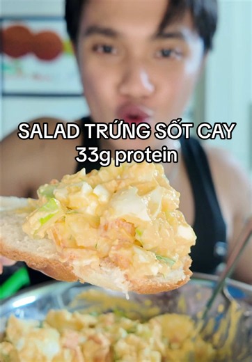 Salad trứng sốt cay – 33g protein, 408 calo