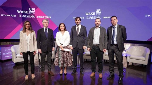 Los autobuses de la EMT de Madrid se cargan en la electrolinera más grande de Europa: "Es única"