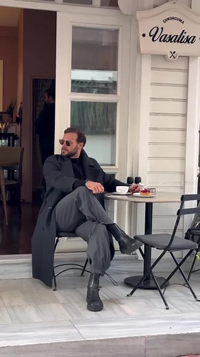 French Cafe Culture: Un Petit Café