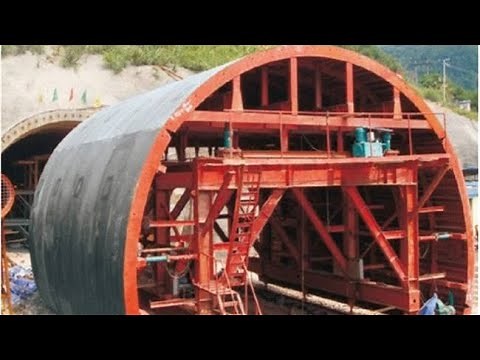 TUNNEL FORMWORK TRAVELLING GANTRY | HYDRAULIC ELECTRIC SHUTTERING | udaystructural