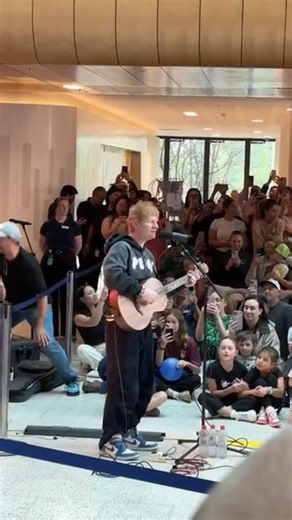 Ed Sheeran wows a huge crowd at the Royal Children’s Hospital