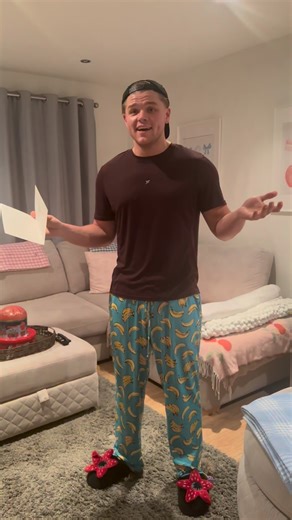 ReidCard | fank you narna’s family 🍌 | Instagram