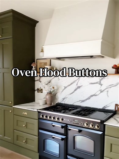 Replying to @flukekas It's a great question! Here's how to make your oven hood sleek, but easy to use ❤️ . . #ovenhood #diy #diyyourhome #homerenovation #kitcheninspo