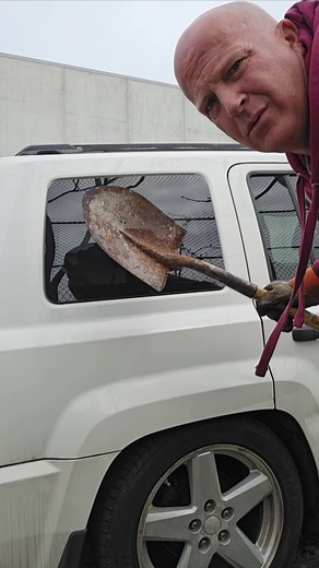 Jeep Shovel Trick: Smashing Side Window and Billionaire Stunts