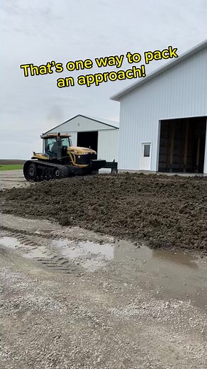 691K views · 2.5K reactions | Farm work with Farm Equipment. #farm #farming #farmlife #familyfarm #agriculture #reelsvideo #reelsfb #reels #tractor #caseih #johndeere #fun #combine #corn #beans #harvest #country #work #hardwork | Titman Farms | Facebook
