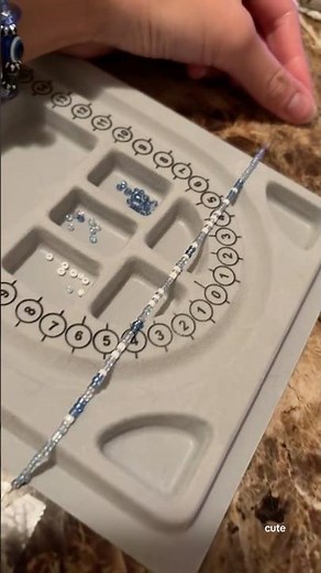 make a morse code bracelet with me 🤍 #morsecode #morsecodebracelet #beadedbracelet #diycrafts