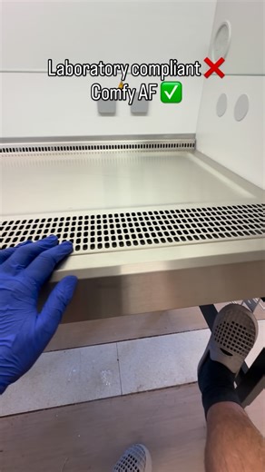 Dr Brendan Chapman on Instagram: "Hand gloves vs foot gloves. Who wore it better in the #lab. @lussocloud #comfort #dna"