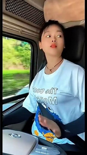 身為美麗女🥳卡車司機的喜悅🚚 #truckinggirl #highway #truckdriver #truck