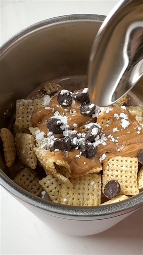 5.1K views · 12 reactions | This muddy buddy protein shake is ready in 5 minutes and packed with over 25 grams of protein! It’s creamy, delicious and makes for the perfect post-workout treat or healthy dessert. https://www.eatingbirdfood.com/muddy-buddy-protein-shake/ | Eating Bird Food | Facebook