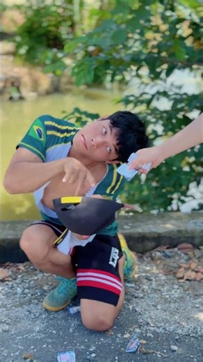 Tai biến vì tiền | Dứa Ớii #shorts #haihuoc #duaoii2001 #dieusao #ytshorts