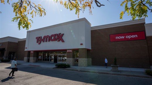 What are the extended store hours? Hours for TJ Maxx, Home Depot, Target, more
