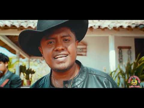 Chuy Diaz Y Su Estilo Huehueteco - El Corrido Del Compa Rojo (Videoclip Oficial)