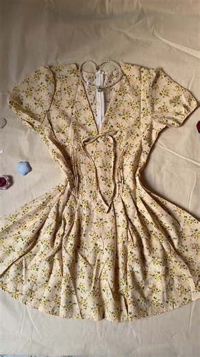 Wear It DAISY: Embrace Floral Summer Fashion